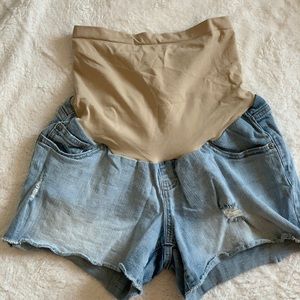 Maternity cutoff shorts